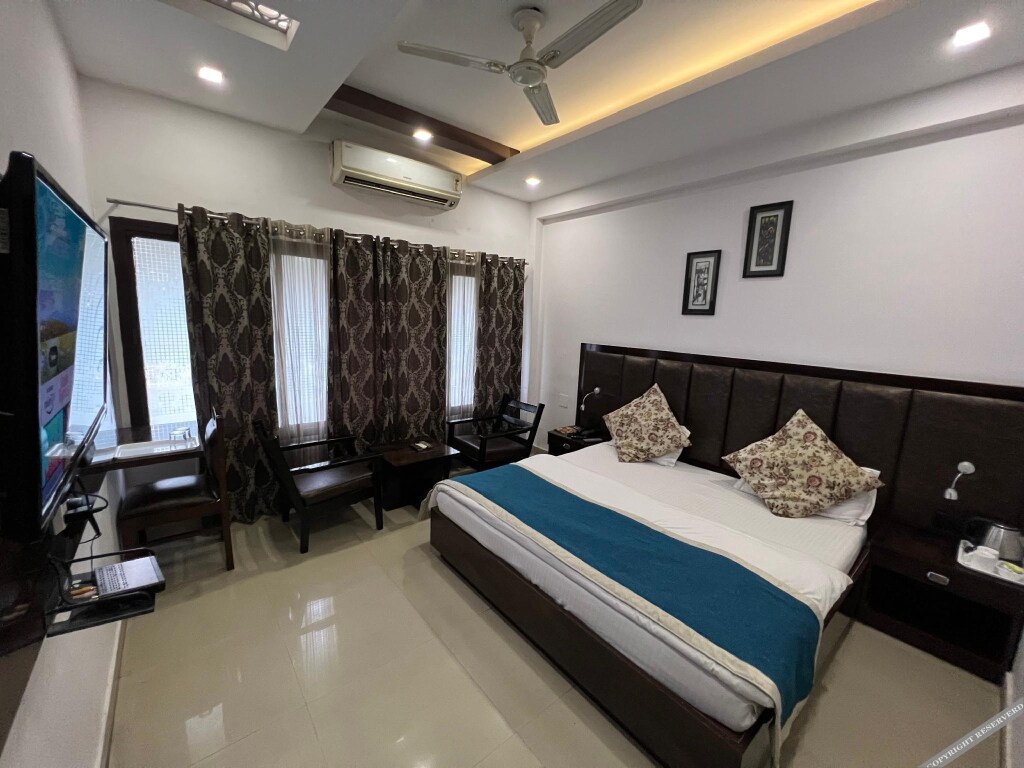 Дехрадун: Hotel Deepshikha