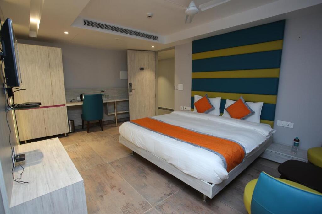 Дехрадун: Hotel Kailash Plaza
