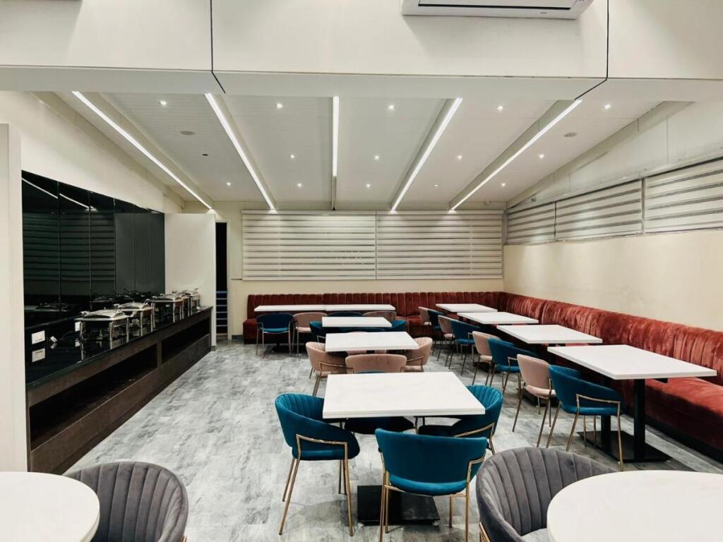 Дехрадун: Hotel Kailash Plaza