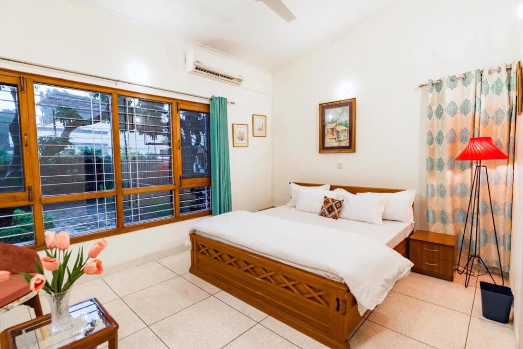 Дехрадун: SaffronStays Doon Garden Villa - near Doon School and Mall Road
