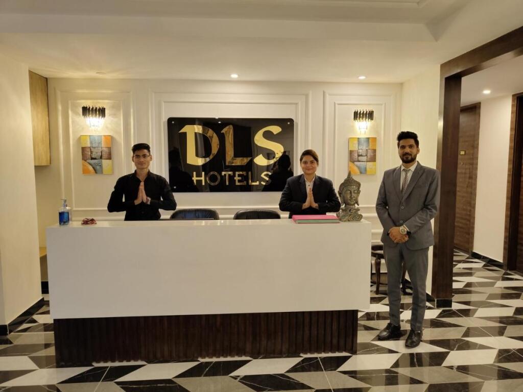 Дехрадун: Grand Luxotica By DLS Hotels
