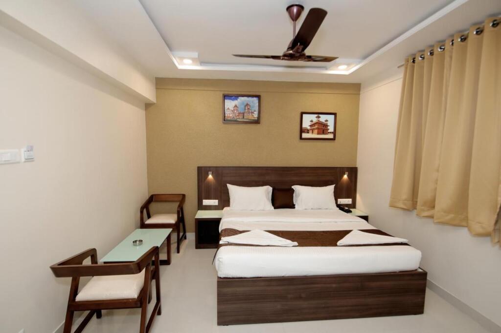 Хубли: Hotel Shringar Palace