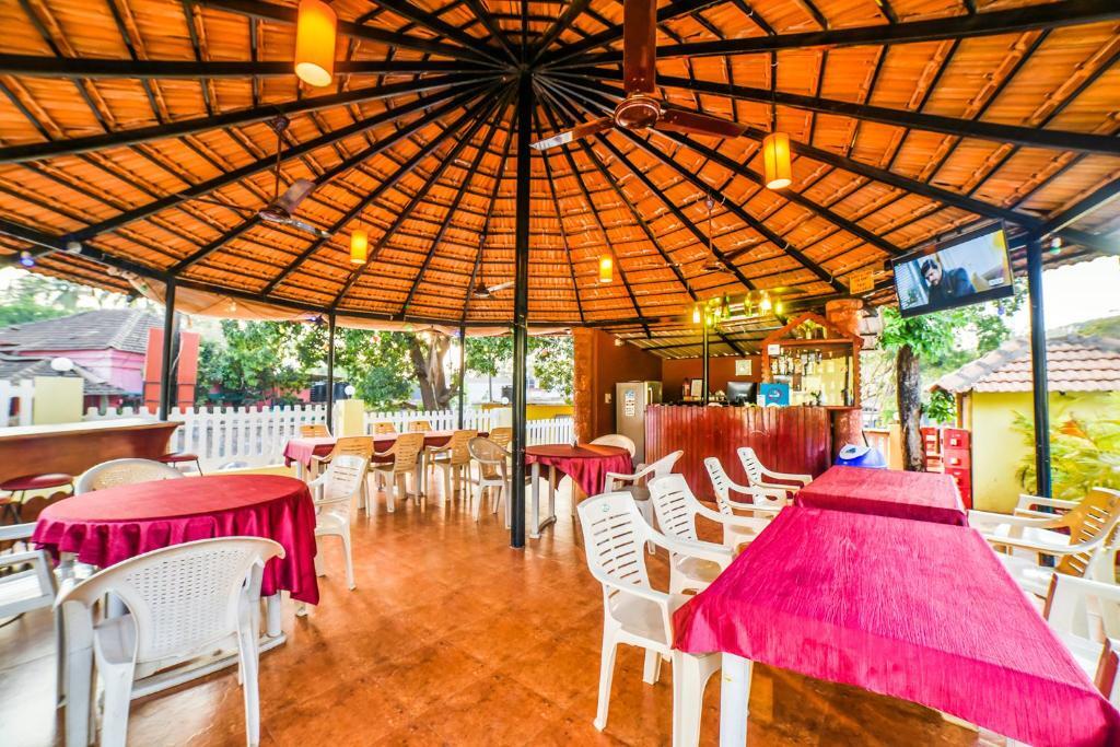 Вагатор: FabExpress Yoyo Cottage Chapora Fort