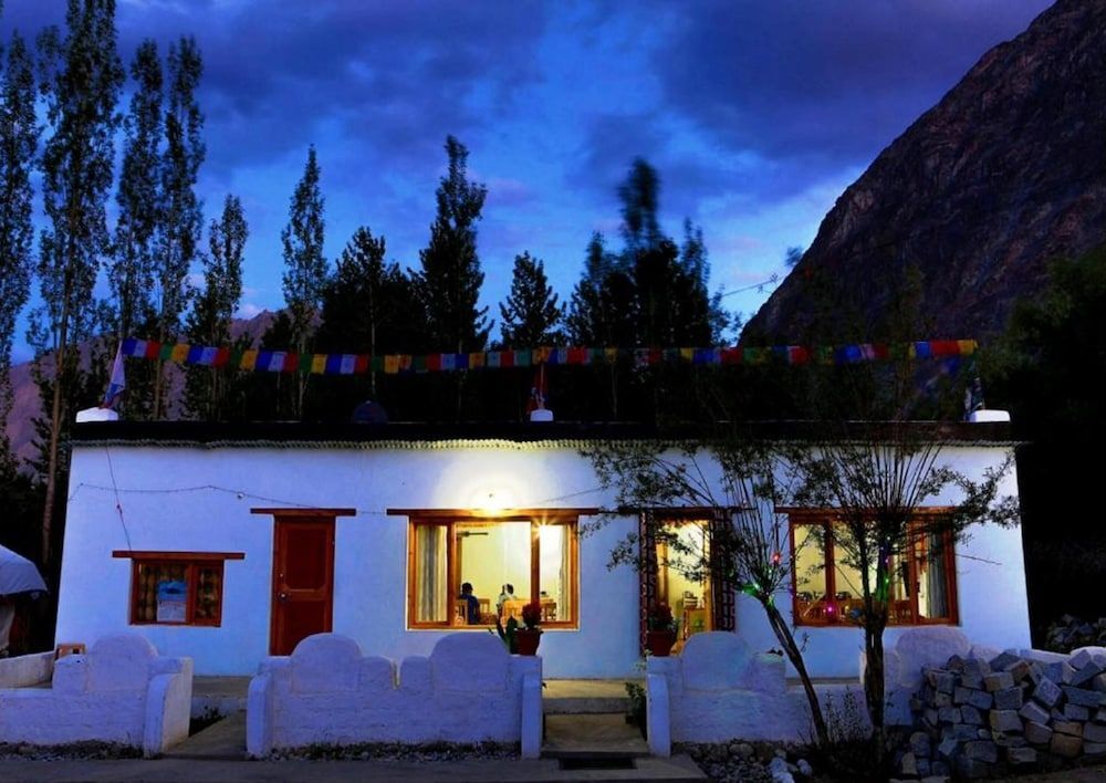 Хундер: TIH AlpenGlow Camp - Nubra