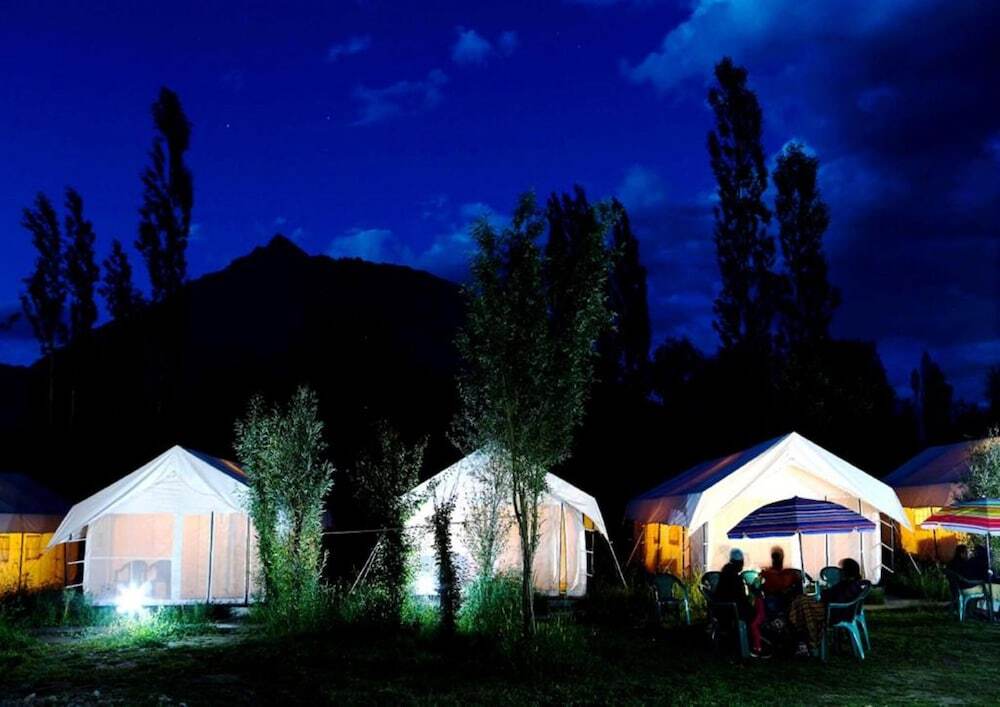 Хундер: TIH AlpenGlow Camp - Nubra
