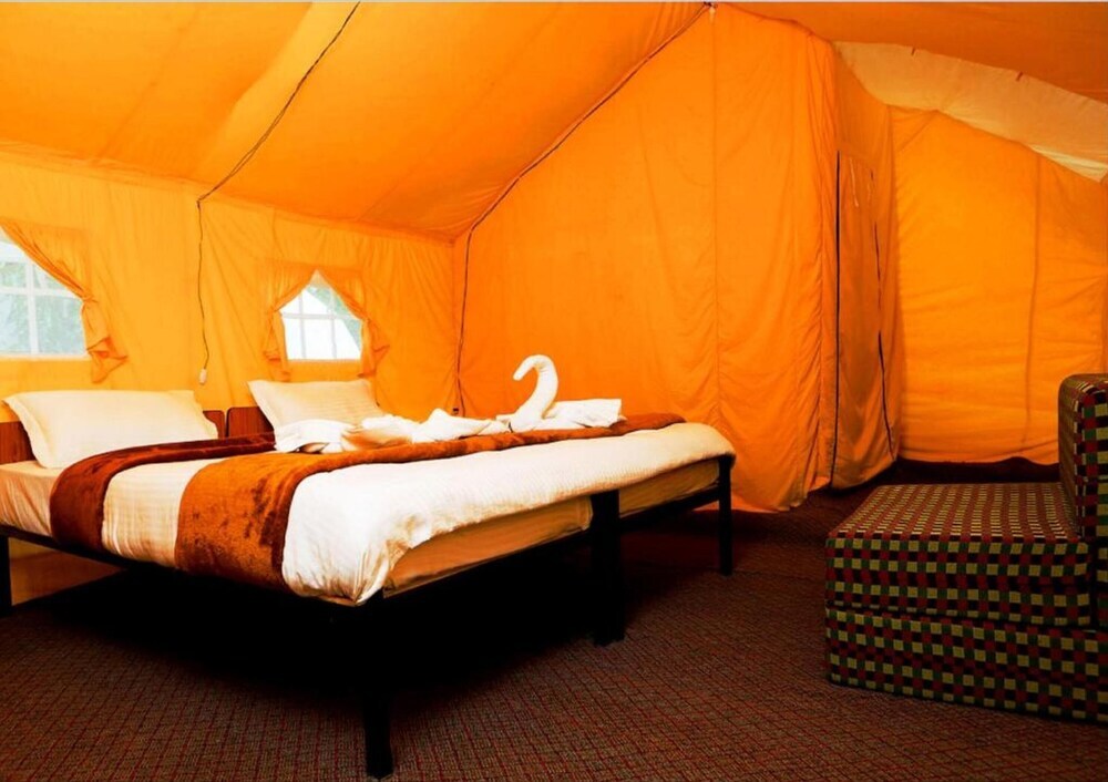 Хундер: TIH AlpenGlow Camp - Nubra