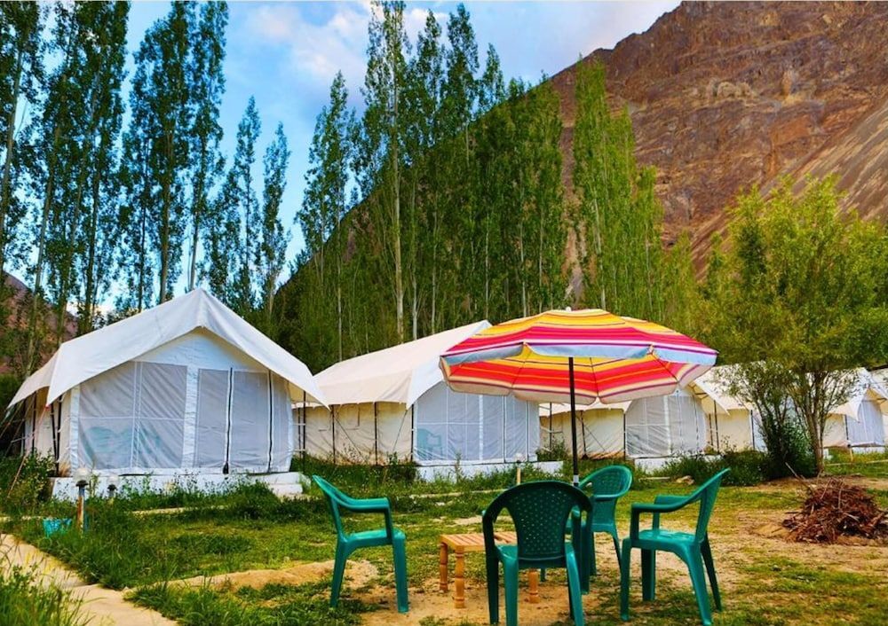 Хундер: TIH AlpenGlow Camp - Nubra