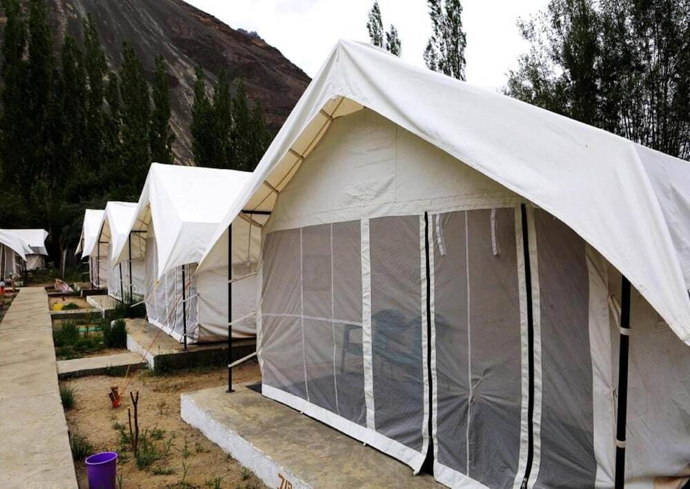 Хундер: TIH AlpenGlow Camp - Nubra