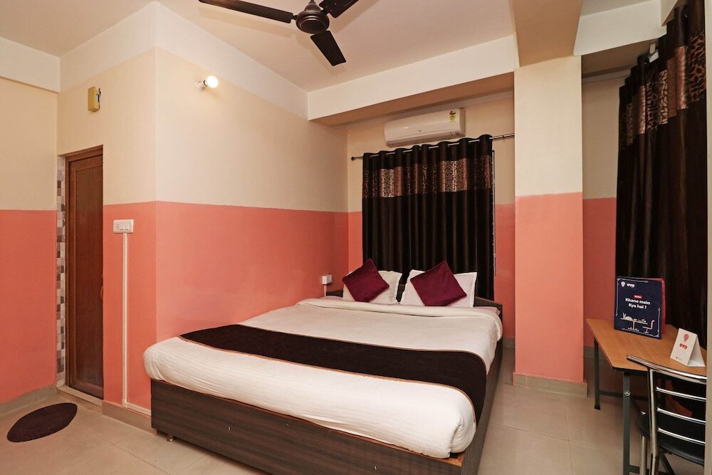 Гувахати: OYO 4979 Prabha Palace Lodge