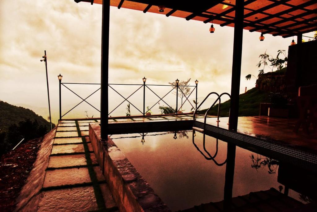 Велламундра: Vayalada View Point Resort