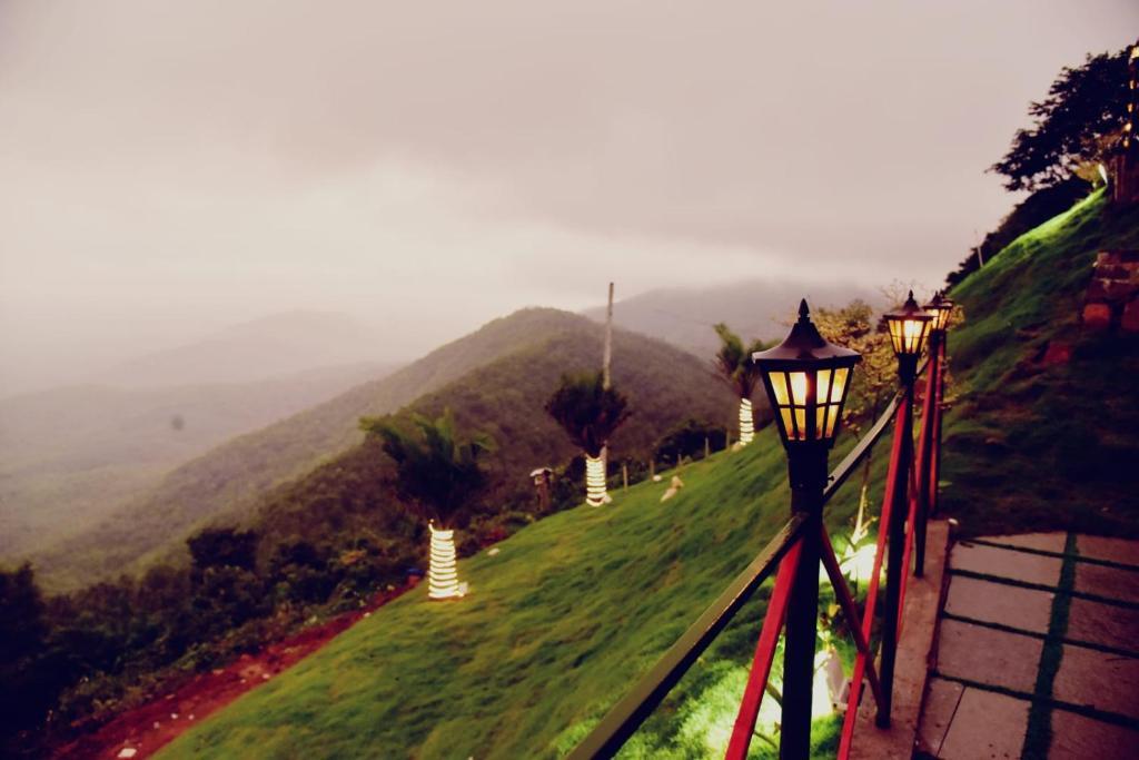 Велламундра: Vayalada View Point Resort