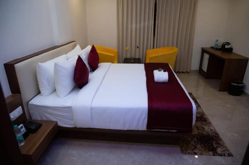 Chikkajala: Villa Grand Hotel Near Kempegowda International Airport