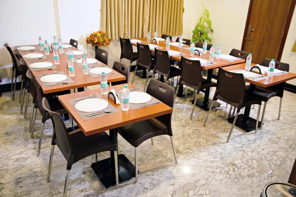 Chikkajala: Villa Grand Hotel Near Kempegowda International Airport