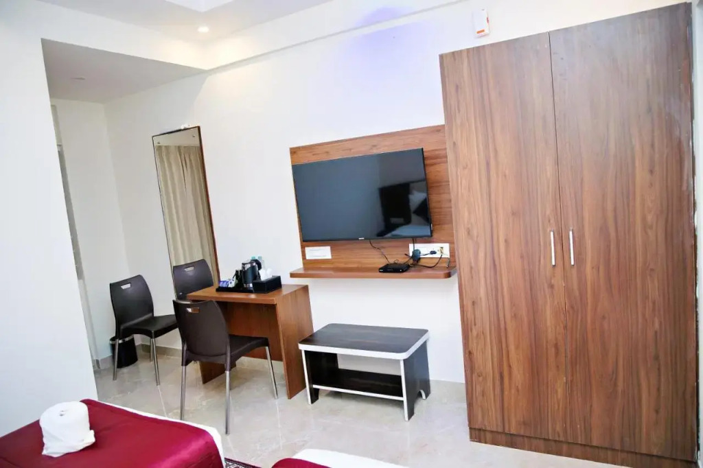 Chikkajala: Villa Grand Hotel Near Kempegowda International Airport