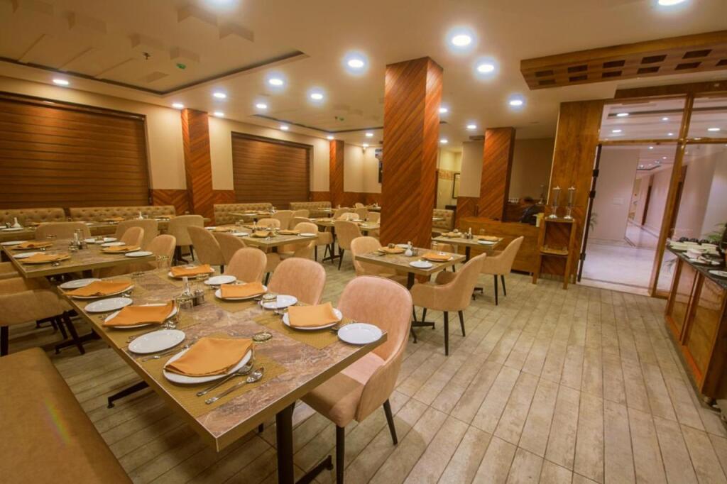 Дармсала: Shivaay Morex A Vegetarian Hotel