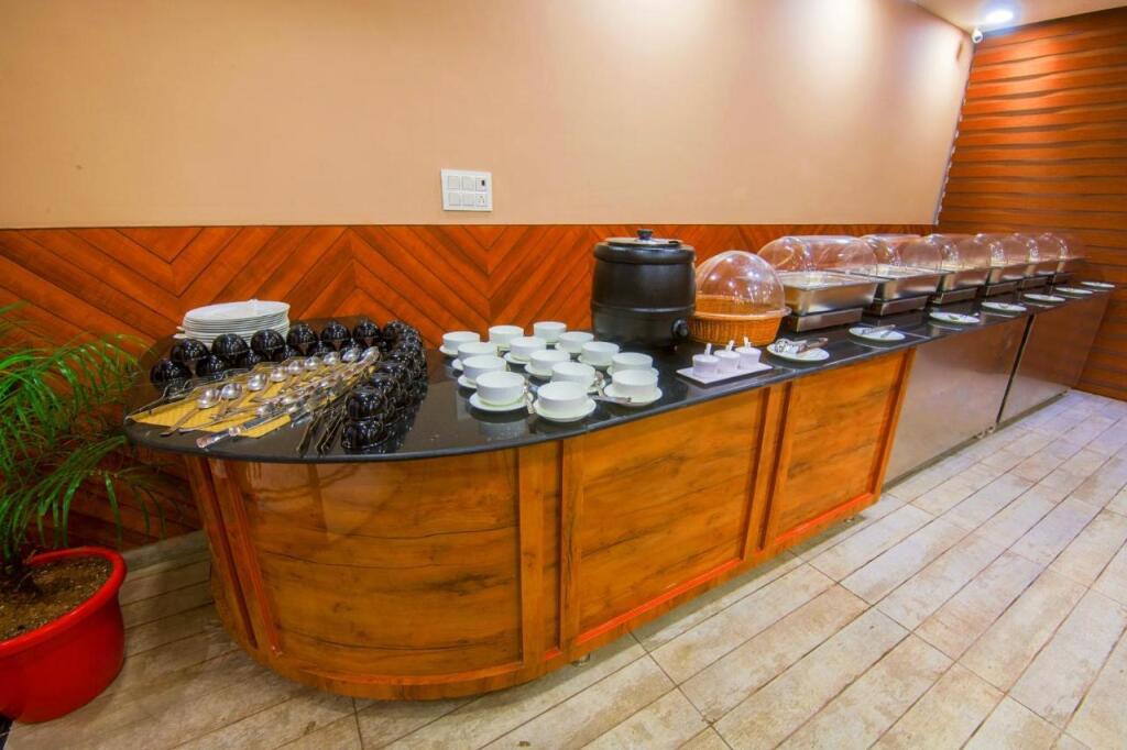 Дармсала: Shivaay Morex A Vegetarian Hotel