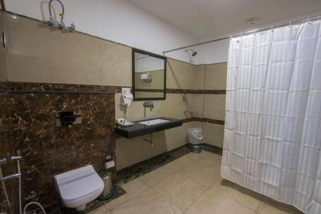 Дармсала: Shivaay Morex A Vegetarian Hotel