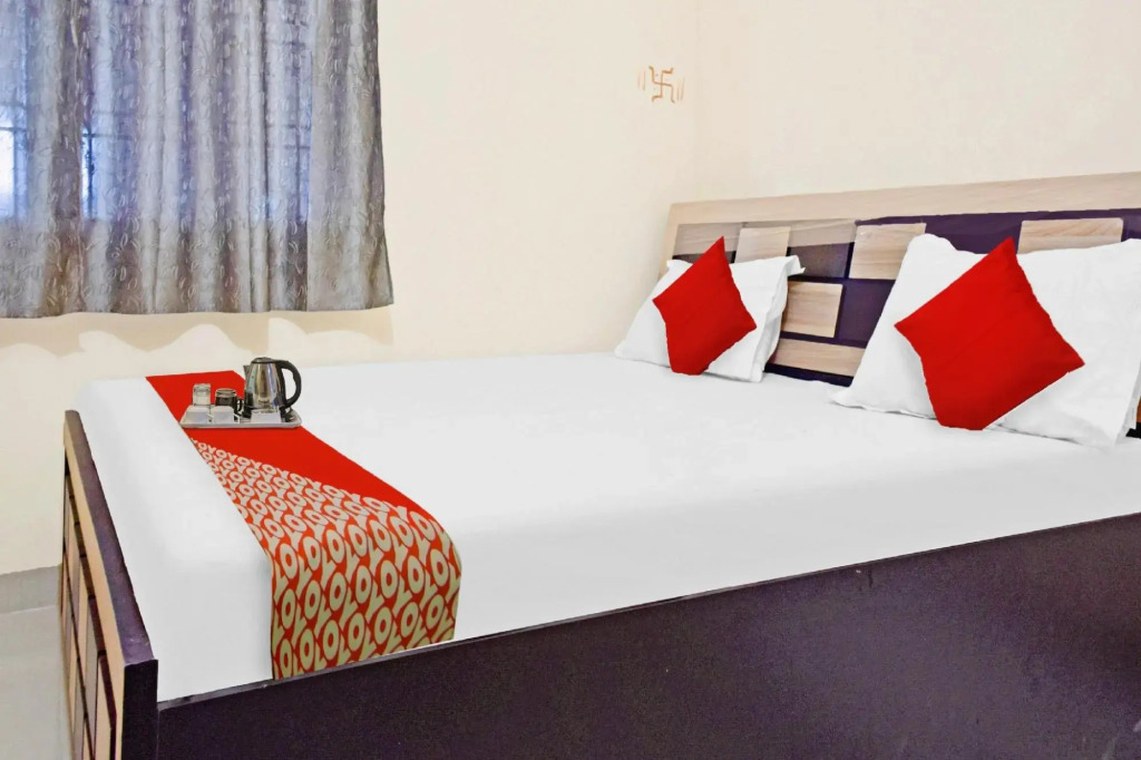 Сарнатх: OYO 87180 Hotel Royal Galaxy