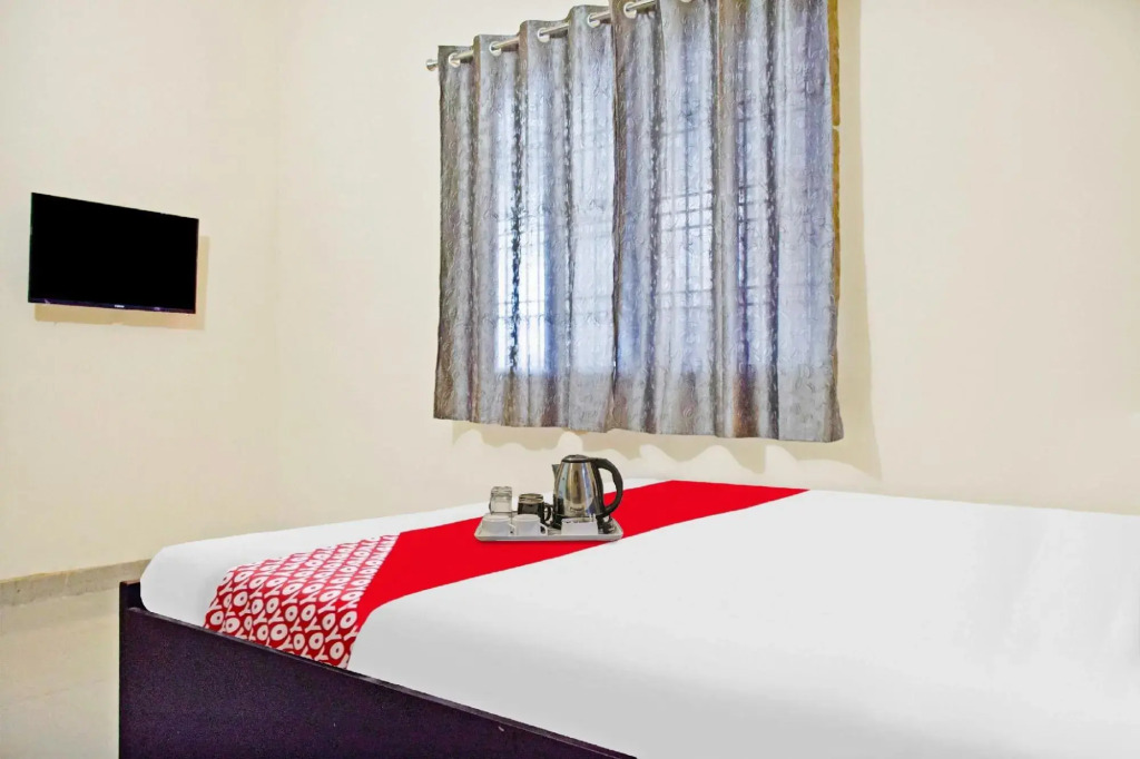 Сарнатх: OYO 87180 Hotel Royal Galaxy