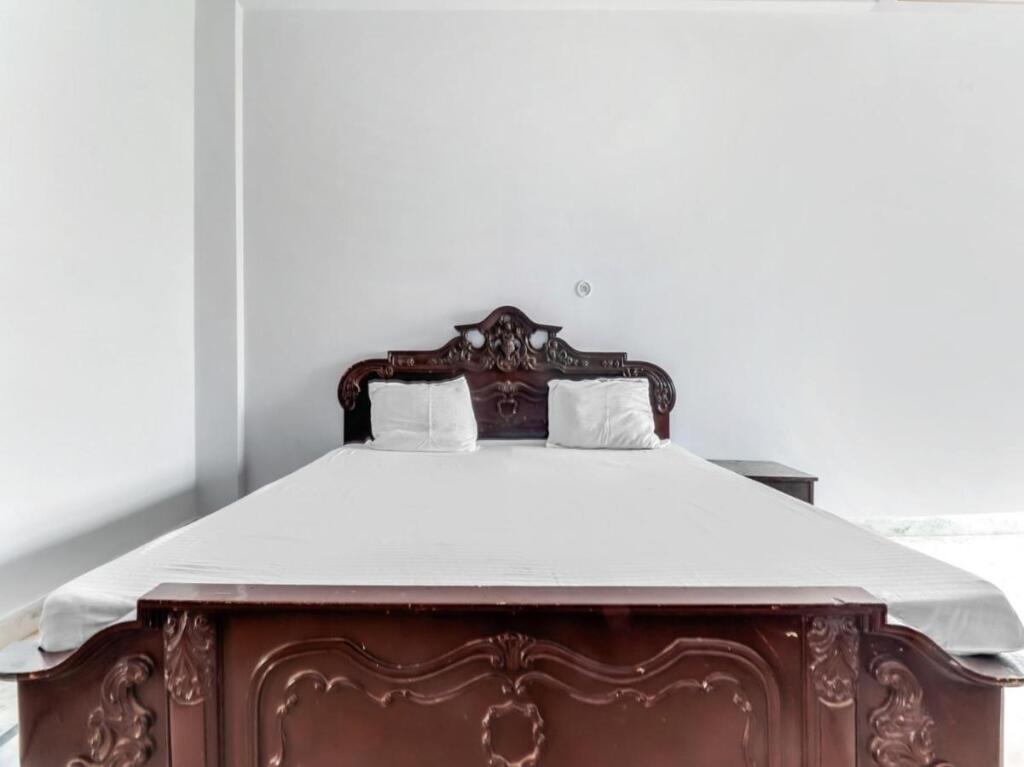Патоли: Oyo Home 82670 Sahariya Marriage Garden