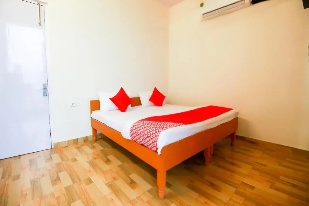 Газиабад: Oyo 67068 Ansh Residency