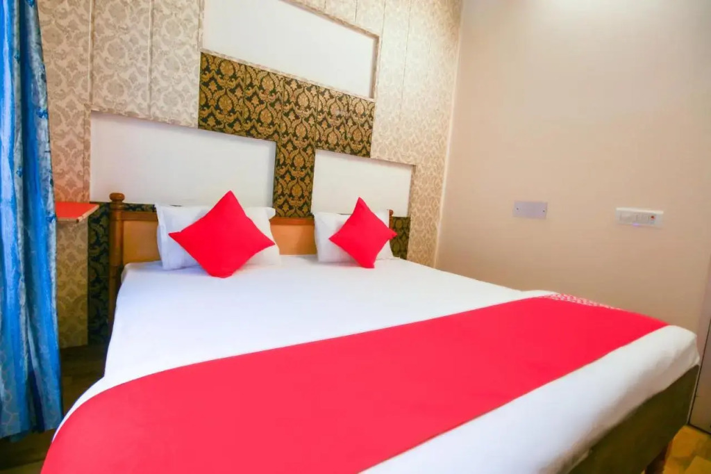 Газиабад: Oyo 67068 Ansh Residency