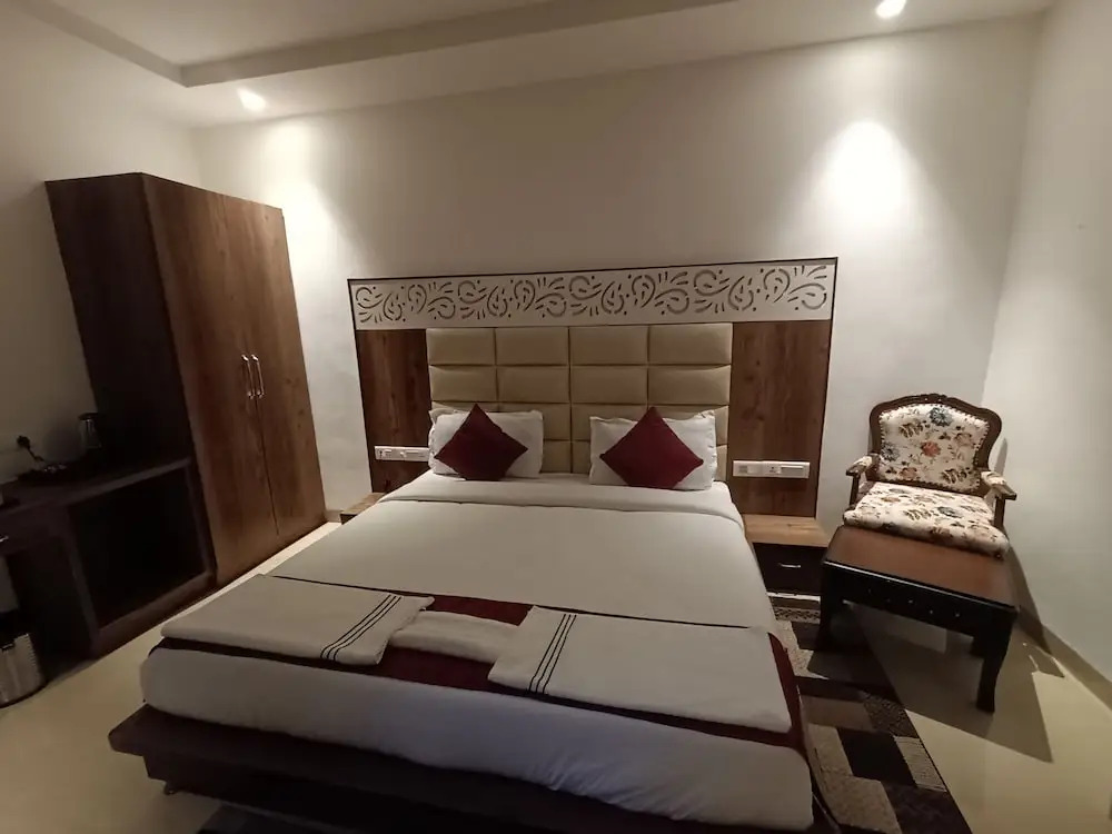 Дармсала: Rr Hotel And Resort