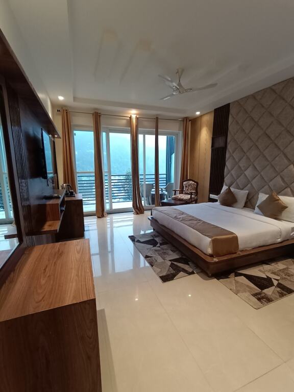 Дармсала: Rr Hotel And Resort