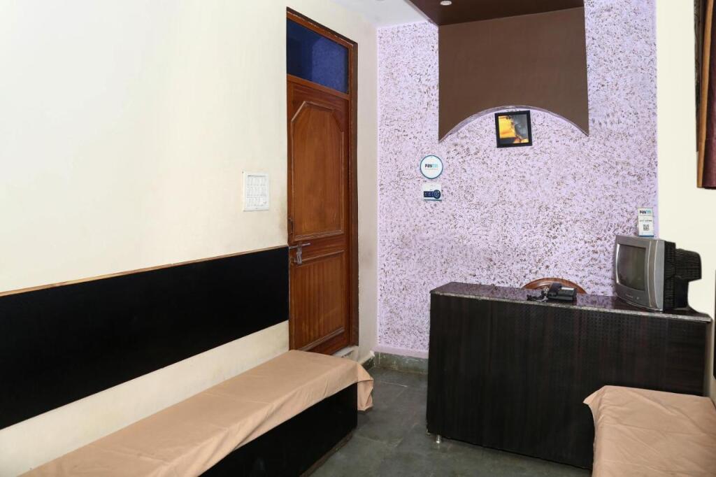 Джайпур: OYO 24714 Ekta My Stay
