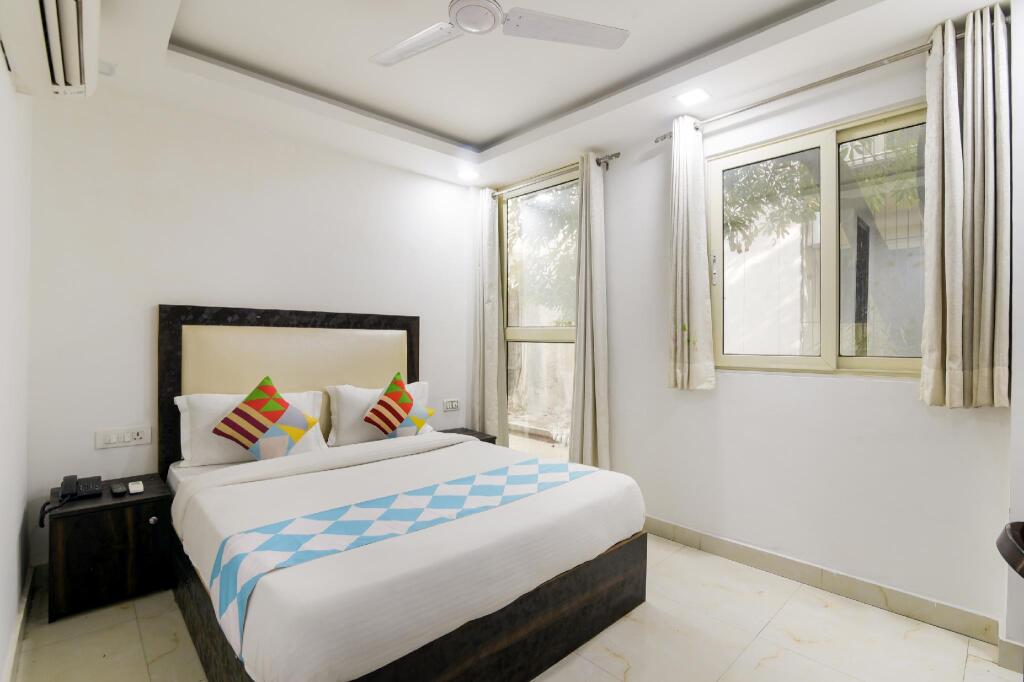 OYO 81182 Collection O Comfy Stay Hotels — фото 1