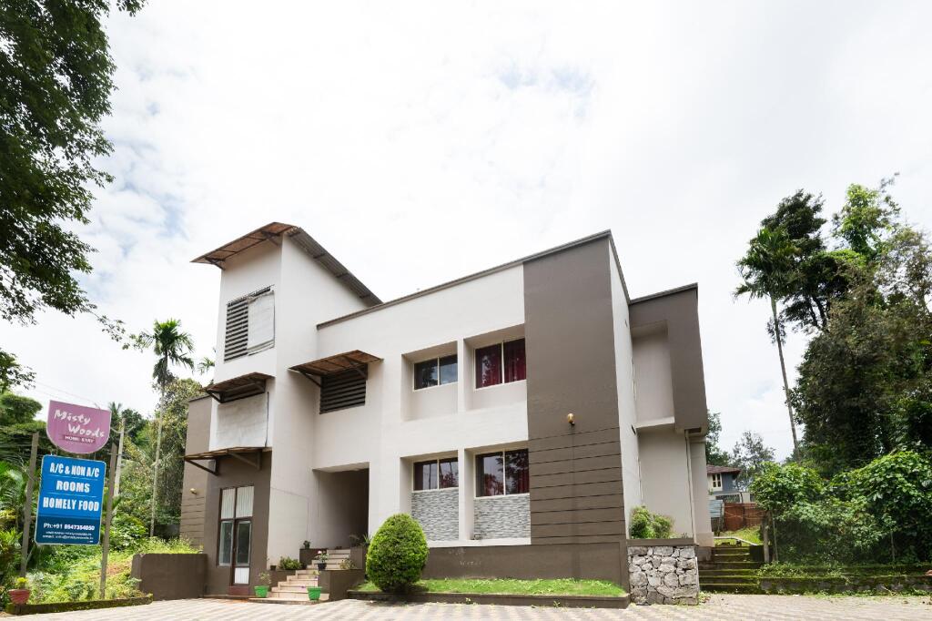 Султан-Батери: OYO 78243 Vedica Home Stays