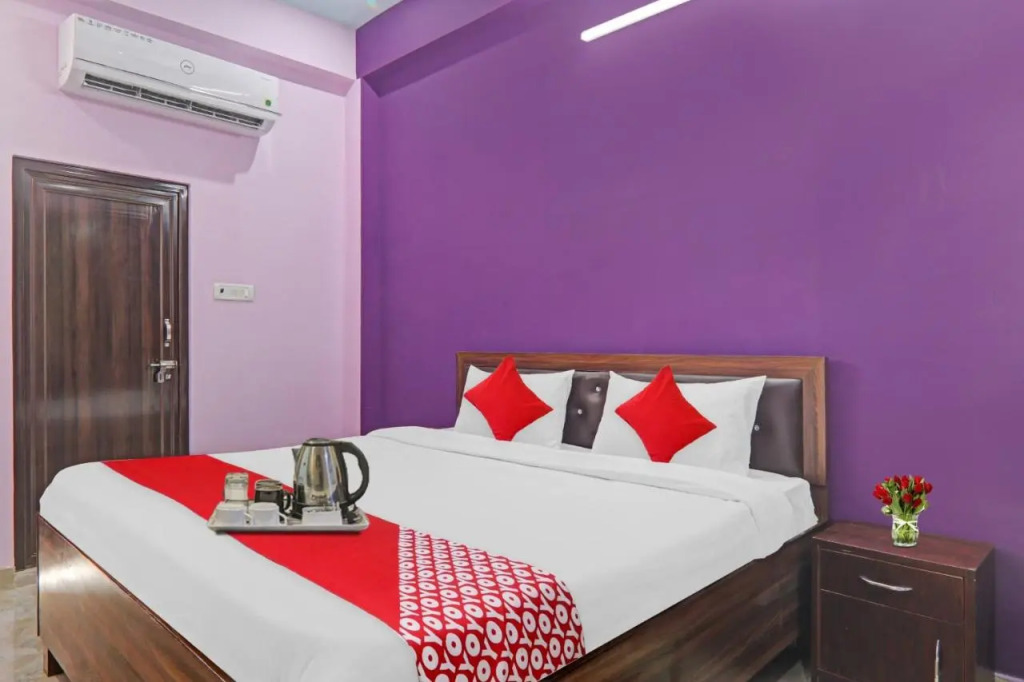 Праяградж: Oyo Flagship 92640 Sunshine Inn