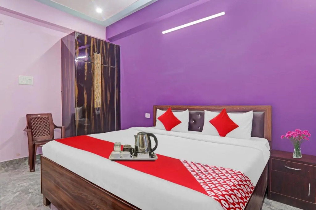 Праяградж: Oyo Flagship 92640 Sunshine Inn