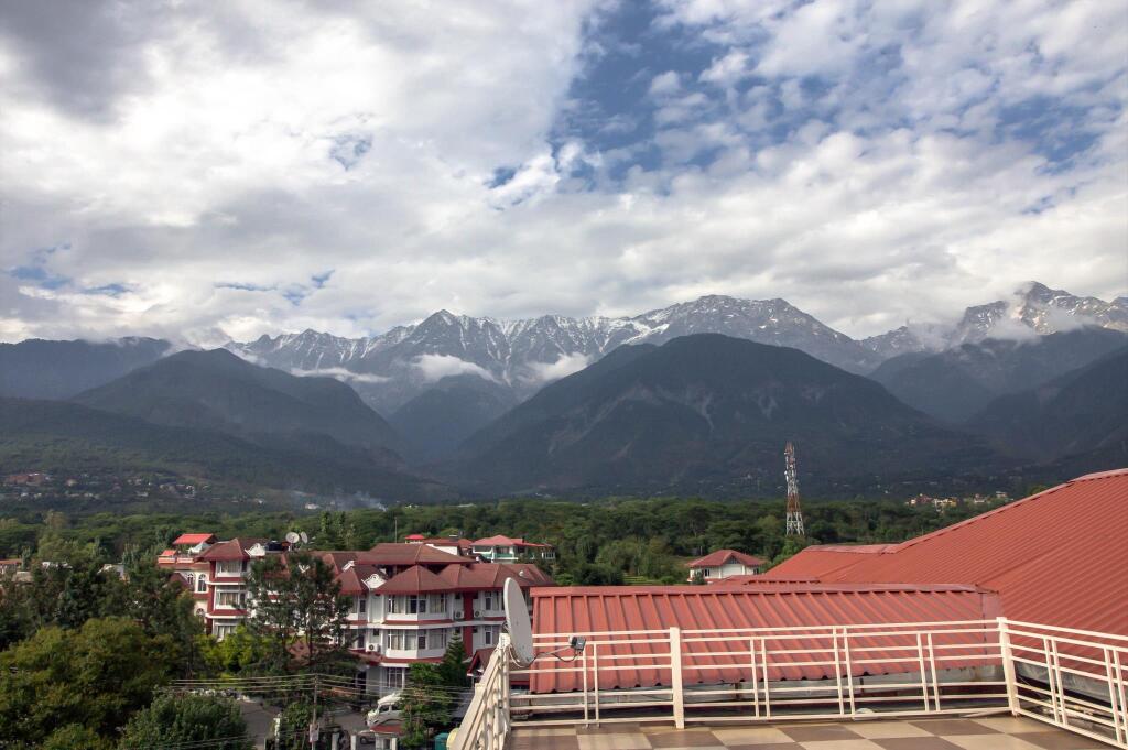 Кангра: Hotel Dharamshala Paradise