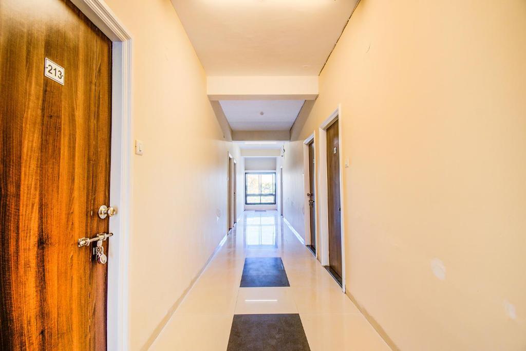 Индаур: FabHotel Kumar Vijay Nagar