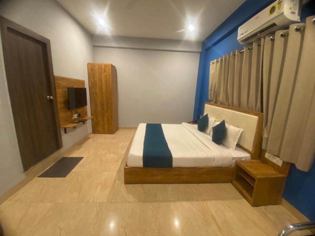 Индаур: Super Oyo Collection O Hotel Aura Inn