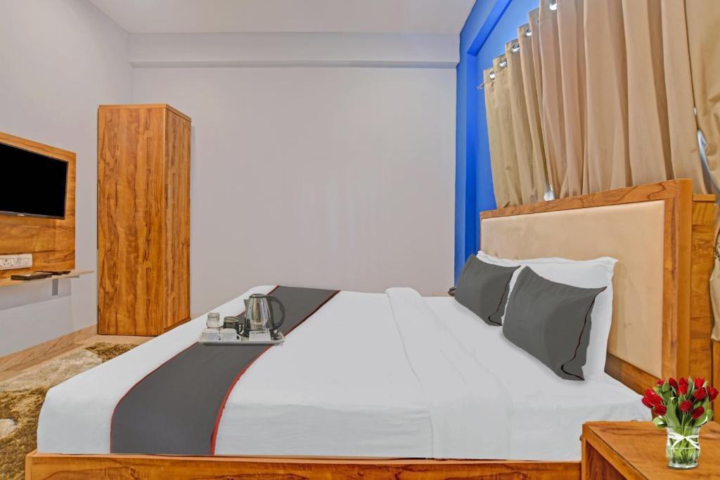 Индаур: Super Oyo Collection O Hotel Aura Inn