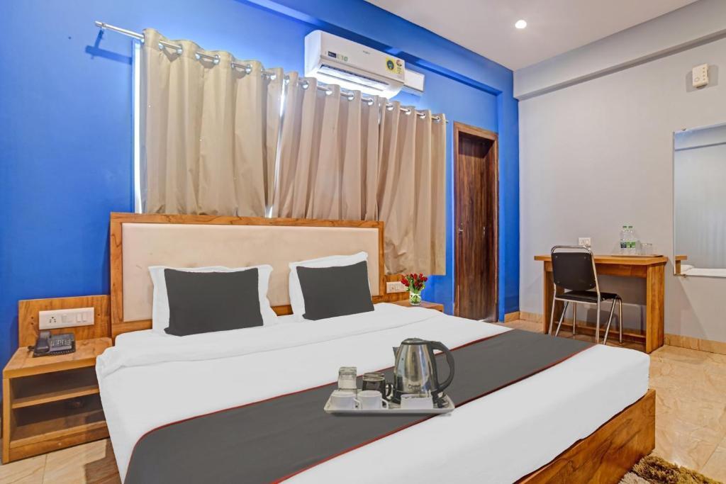 Индаур: Super Oyo Collection O Hotel Aura Inn