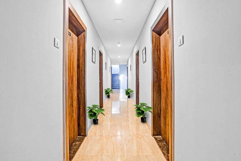 Индаур: Super Oyo Collection O Hotel Aura Inn