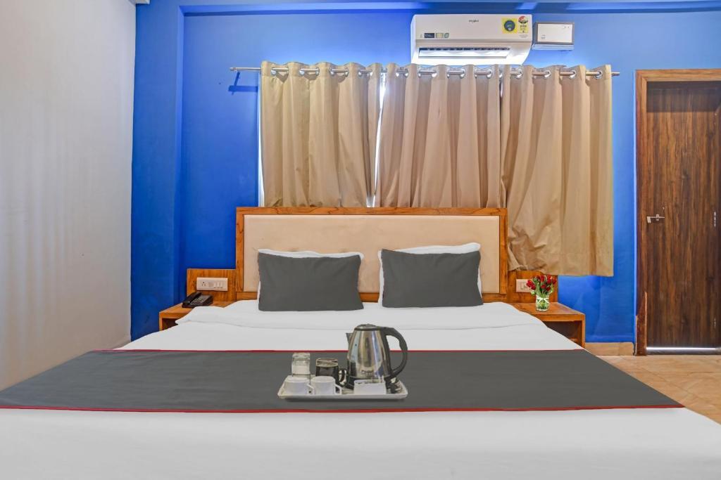 Индаур: Super Oyo Collection O Hotel Aura Inn