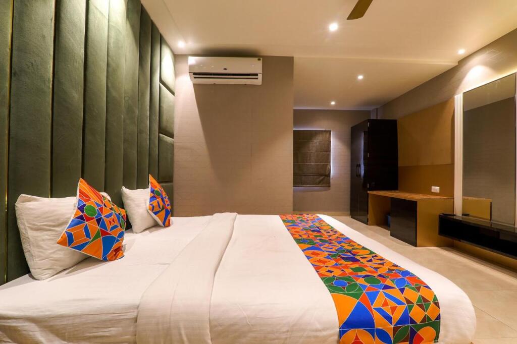 Канпур: Fabhotel Maya Crystal