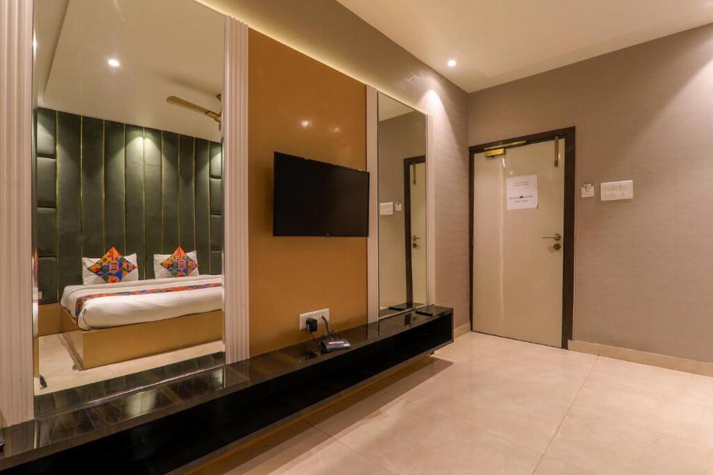 Канпур: Fabhotel Maya Crystal