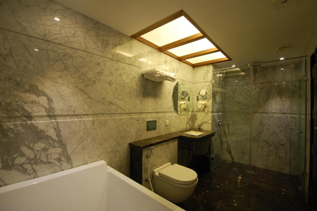 Индаур: Click Hotel Sapphire Star