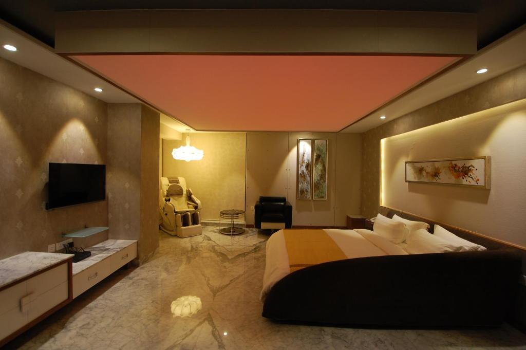 Индаур: Click Hotel Sapphire Star