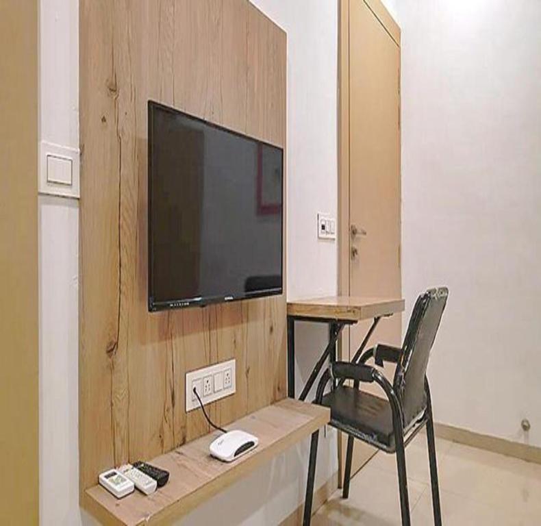 Индаур: Fabhotel Destiny 54