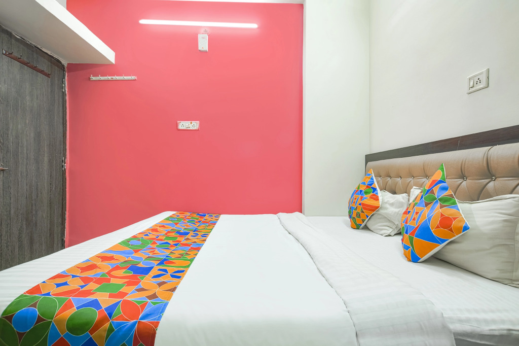 Индаур: Fabexpress Royal Palace Inn