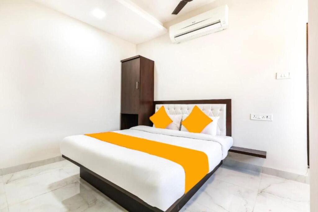 Индаур: Fabexpress Royal Palace Inn