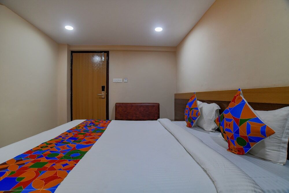 Индаур: Fabhotel Pishori