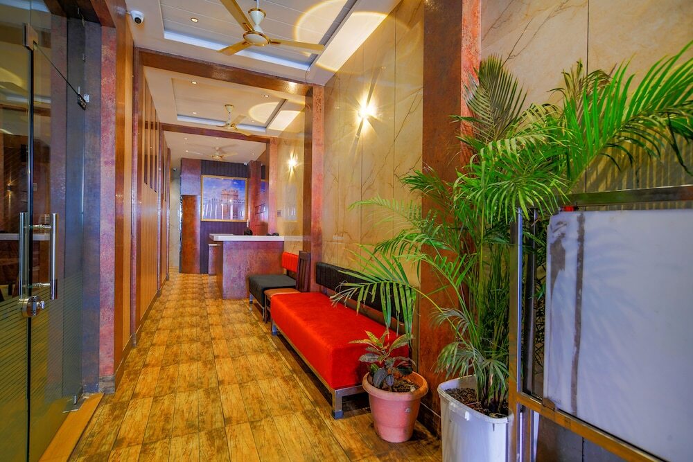 Индаур: Fabhotel Pishori