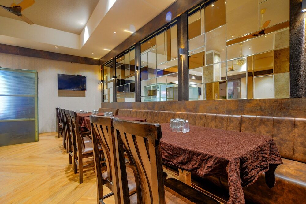 Индаур: Fabhotel Pishori